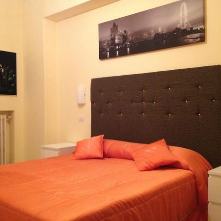 Tiburtina Guesthouse Рим Екстериор снимка