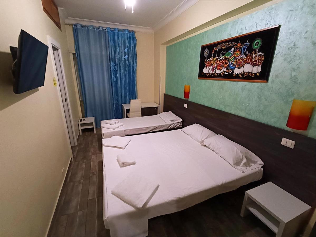 Tiburtina Guesthouse Рим Екстериор снимка