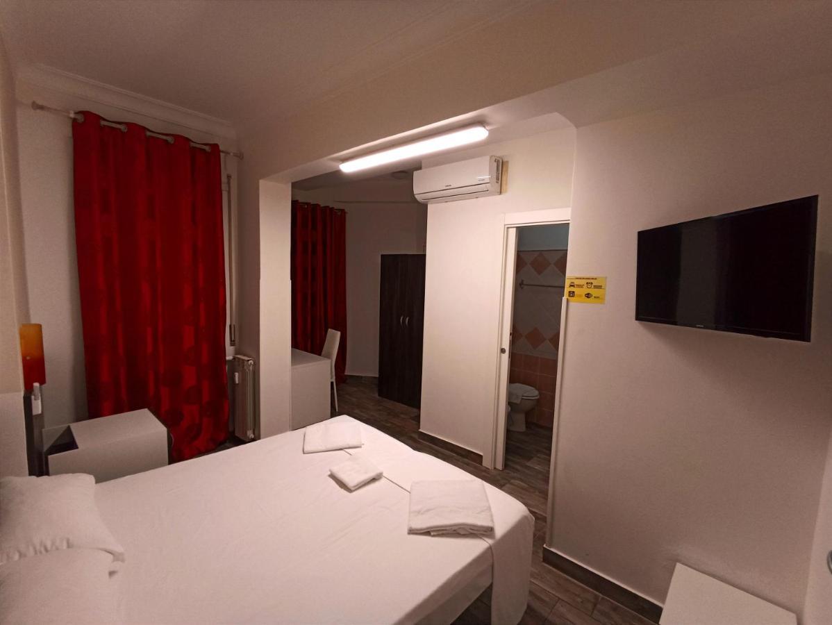 Tiburtina Guesthouse Рим Екстериор снимка